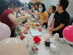 Birthday Party in Focus Global Logistics